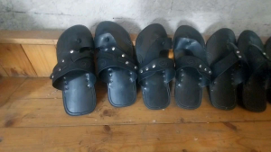 Sandal Kalong Karet Ban Model Jepit & Jempol