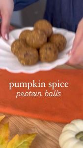 Bob’s Red Mill Organic Quick Cooking Rolled Oats เกล็ดข้าวโอ๊ตอบชนิดหยาบ 454g