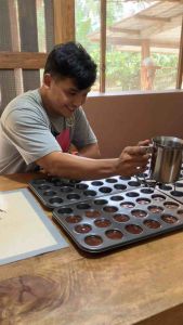 Tablea +/-120g per pack contains 5pcs of 100% pure chocolate tablet