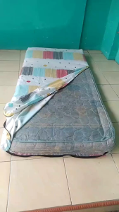 sarung kasur busa motif kotak-kotak untuk dewasa | katun micro premium | kain halus tebal dan tidak luntur | sprei resleting terlaris