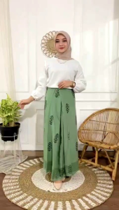(SARUNG SOFT COLOURS) SARUNG BATIK WANITA WARNA TERBARU MOTIF SARWON BAHAN RAYON DAILY SARUNG SERAGAM SANTRI TPQ MADIN SARUNG BATIK PEKALONGAN SARUNG LAHIRAN BABARAN SARUNG BERGAMBAR