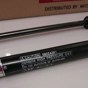 SHOCK BAGASI-MITSUBISHI MIRAGE ORI GARANSI 1BLN