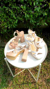 Nike รองเท้าส้นสูงออกงาน สูง 5.5 นิ้ว เสริมหน้า 1.7 นิ้ว