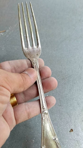 ส้อมเงินแท้ ของเก่าโบราณ อายุกว่า 50 ปีก็