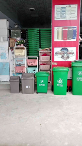 [Thùng Rác Công Cộng HDPE Nhận In Chữ] Thùng Rác Công Cộng 60l Màu Xanh Lá Nhựa HDPE Có Nắp Đậy Có 4 Bánh Xe Giá Tốt Ship Hỏa Tốc Thùng Rác Nhựa HDPE 60L Có Bánh Xe Giá Rẻ Nhận Báo Giá Sỉ