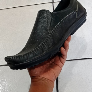 sepatu pria