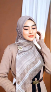 Mayaza Scarf Arrafi Jilbab hijab kerudung wanita dewasa segiempat motif daily simple mewah terbaru new terlaris terkini modern kekinian murah viral lebaran 2024 adem mudah di bentuk cantik bahan voal exclusive cantik bayar ditempat COD gratis ongkir garis