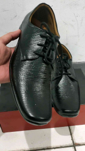 Sepatu Kantor Pria Kulit Sapi Motif Tali Berkualitas