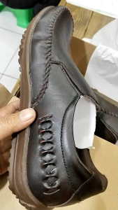 Sepatu Casual 100% Kulit Berkualitas Tinggi & Terlaris