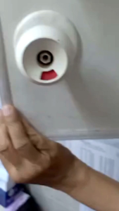 Pintu Kamar Mandi Kunci Plastik