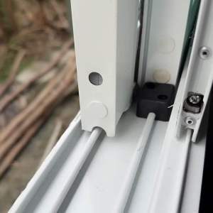 ยางอูดรู ลูกยางปิดรู ขาวเทาชาดำ ยางปิดรู จูกยางปิดรู ประตูหน้าตั้ง อลูมิเนียม