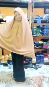 Kerudung Jumbo Saryi & Cadar Kekinian: Tips & Desain