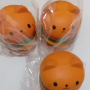 Mainan Squishy Burger: Pelampiasan Stres yang Menyenangkan