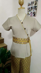 เสื้อพนักงานนวด แบบคอปีน