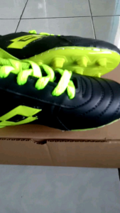 SEPATU SEPAKBOLA ANAK OUTSOL SUDAH DIJAHIT MUTER BAHAN KULIT