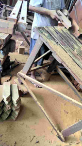 papan kayu ulin - sirap kayu ulin bisa di beli eceran / per lembar