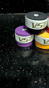 Quấn cán vợt VS - Quấn tay vợt cầu lông và tennis dày dặn cầm êm ái chắc tay có lỗ thoáng khí - Mã VG002 - Minx Sport