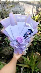 (READY) Buket Wisuda Dengan Wadah Uang Kosongan Praktis Mudah Tinggal Isi Gratis Kartu Ucapan