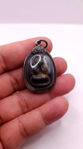 K512 พระปิดตา หลวงพ่อบ๊วย วัดท่าลาด เลี่ยมกรอบพระโบราณ ขนาด2.5x4.0ซม. พระสวยงาม คมชัด สำหรับบูชาเก็บสะสมหรือเป็นของขวัญเพื่อสิริมงคล