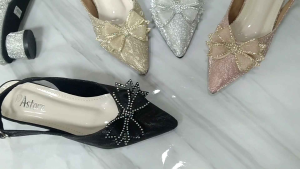 Sepatu Sandal Pesta Wanita Cinderella Hak Semi Tabung/Bulat 35 cm