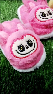 Sandal Slop kepala Labubu