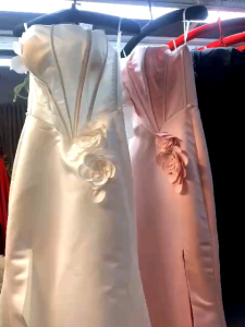 Váy cưới dạ hội xẻ đùi kèm đuôi cao cấp