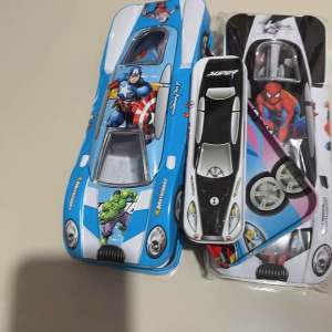 Kotak Pensil Mobil Kaleng Plus Anak LPY 55-18: Aksesoris Anak LPY Terbaik