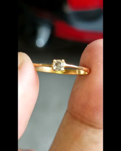 Cincin Emas Berlian asli cantik dan mungil untuk wanita di jual murah (code KS9806)