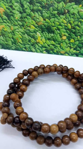 Tasbih Kayu Gaharu Wangi Super FS020\\n\\n Apa Itu Tasbih Kayu Gaharu Wangi?\\n\\nTasbih Kayu Gaharu Wangi adalah salah satu jenis tasbih yang terbuat dari kayu alami berkualitas tinggi. Kayu gaharu wangi merupakan jenis kayu yang dikenal memiliki aroma harum dan tekstur yang unik. Tasbih ini diproduksi dengan desain elegan dan tampilan mewah, menjadikannya sebagai pilihan yang sempurna untuk ibadah dan meditasi.\\n\\n Sejarah dan Kegunaan Tasbih Kayu Gaharu Wangi\\n\\nTasbih kayu gaharu wangi telah digunakan selama bertahun-tahun dalam berbagai tradisi spiritual di berbagai negara. Di Indonesia, tasbih ini sering digunakan oleh umat Islam dalam ibadah dan meditasi. Selain itu, tasbih ini juga memiliki nilai estetika yang tinggi karena desainnya yang elegan.\\n\\n Keunggulan Tasbih Kayu Gaharu Wangi\\n\\nBerikut adalah beberapa keunggulan Tasbih Kayu Gaharu Wangi:\\n\\n- Terbuat dari kayu alami berkualitas tinggi\\n- Memiliki aroma harum yang menenangkan\\n- Desain elegan dan tampilan mewah\\n- Cocok untuk ibadah dan meditasi\\n\\n Bagaimana Menggunakan Tasbih untuk Meditasi?\\n\\nMeditasi adalah salah satu cara untuk meredakan stres dan meningkatkan kesejahteraan mental. Menggunakan tasbih dalam meditasi dapat membantu Anda merasa lebih tenang dan fokus.\\n\\n Manfaat Meditasi dengan Tasbih Kayu Gaharu Wangi\\n\\nBerikut adalah beberapa manfaat meditasi dengan tasbih kayu gaharu wangi:\\n\\n- Meningkatkan konsentrasi dan fokus\\n- Membantu meredakan stres dan kecemasan\\n- Meningkatkan kesejahteraan mental\\n- Membantu mencapai ketenangan spiritual\\n\\n Langkah-Langkah Meditasi dengan Tasbih Kayu Gaharu Wangi\\n\\nBerikut adalah langkah-langkah yang dapat Anda lakukan untuk meditasi dengan tasbih kayu gaharu wangi:\\n\\n1. Diamkan pikiran Anda dan fokus pada pernapasan.\\n2. Bawa tasbih ke depan mata dan perhatikan desainnya.\\n3. Mulai menghitung dengan tasbih sambil bernapas dalam-dalam.\\n4. Fokus pada suara pernapasan Anda dan aroma harum tasbih.\\n5. Lanjutkan proses ini selama 10-15 menit.\\n\\n Bagaimana Memilih Tasbih Desain Elegan?\\n\\nMemilih tasbih desain elegan dapat menjadi tantangan, tetapi ada beberapa hal yang dapat Anda pertimbangkan.\\n\\n Cara Membedakan Tasbih Kayu Alami\\n\\nUntuk membedakan tasbih kayu alami, perhatikan beberapa hal berikut:\\n\\n- Cek tekstur dan aroma kayu\\n- Perhatikan apakah ada sertifikat keaslian\\n- Bandingkan dengan gambar atau contoh tasbih kayu alami lainnya\\n\\n Tips Memilih Tasbih Desain Elegan\\n\\nBerikut adalah beberapa tips memilih tasbih desain elegan:\\n\\n- Pilih tasbih dengan desain yang menarik dan unik\\n- Perhatikan kualitas kayu dan finishingnya\\n- Pilih tasbih dengan ukuran yang nyaman untuk dipegang\\n\\n Bagaimana Menggunakan Tasbih untuk Ibadah?\\n\\nMenggunakan tasbih dalam ibadah dapat membantu Anda merasa lebih dekat dengan Tuhan dan meningkatkan kualitas ibadah Anda.\\n\\n Manfaat Menggunakan Tasbih untuk Ibadah\\n\\nBerikut adalah beberapa manfaat menggunakan tasbih untuk ibadah:\\n\\n- Meningkatkan konsentrasi dan fokus dalam ibadah\\n- Membantu meredakan stres dan kecemasan\\n- Meningkatkan kesejahteraan mental\\n- Membantu mencapai ketenangan spiritual\\n\\n Langkah-Langkah Menggunakan Tasbih untuk Ibadah\\n\\nBerikut adalah langkah-langkah yang dapat Anda lakukan untuk menggunakan tasbih dalam ibadah:\\n\\n1. Bersihkan tangan dan tasbih sebelum ibadah.\\n2. Bawa tasbih ke depan mata dan perhatikan desainnya.\\n3. Mulai menghitung dengan tasbih sambil bernapas dalam-dalam.\\n4. Fokus pada doa dan dzikir Anda.\\n5. Lanjutkan proses ini selama ibadah Anda.\\n\\nDengan memahami cara menggunakan tasbih kayu gaharu wangi, Anda dapat merasa lebih tenang dan fokus dalam meditasi dan ibadah. Selamat mencoba!\n}