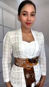 LIMITED EDITION FLASH SALE!!! 30% DISC KEBAYA JADI SERAT JAGUNG SALUR SILVER