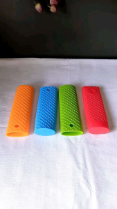 Pelapis Gagang Silikon Panci Anti Slip & Anti Panas 15.5cm