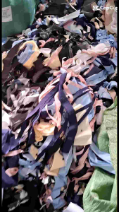 1kg vải vụn dùng cho làm bao cát.nhồi thú gối....