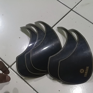 Pickguard Beskemer Stiker Pelindung Body Gitar Akustik Yamaha