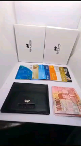 Dompet Kartu Slim Card Holder: Pilihan Terbaik untuk Pria
