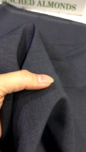 vải cotton lụa hàn quốc  màu xám  _( khổ 1m5)co dãn nhẹ không nhăn  may đầm váy vest