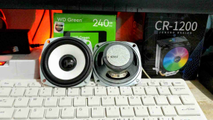 Speaker 3 Inchi 4 Ohm 10 W Daun Hitam Putih Bass Vokal Kualitas Bagus