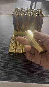 Combo 5cái Hột quẹt ga khò tia xanh vỏ kim loại Màu Vàng Gold chữ đẹp bơm lại được khi hết