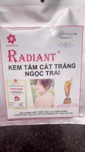 Kem Tắm cát trắng ngọc trai Radiant hỗ trợ trắng da làm mịn da nhanh