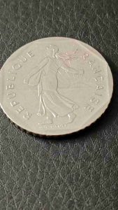100% Authentic 1979 France 2 Francs Old Coin Very Fine Condition Catalogue #02-16 *Actual Pictures Taken No Stock Photos *Free Shipping with tracking number