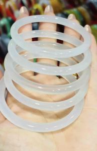 Lắc tay Ngọc trắng xinh xinh sang chảnh bản đũa chột 6li