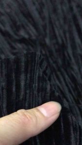 Vải Nhung dập ly màu đen dày mềm đẹp sang(khổ 1m5-đo vải thẳng)may đầm váyđầm kiểu thiết kế thời trang