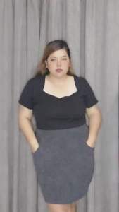 (2XL TO 4XL) PLUS SIZE TOP JENNY TOP ONE SIZE ONLY : FIT FROM SLIM FITTING CREPE FABRIC