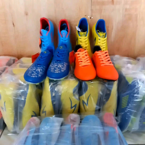 Sepatu Bola Junior Ortuseight & Speck Model Terbaru Free Kaos Kaki & Deker