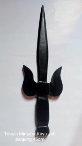 Trisula Pencak Silat Kayu Jati: Peraga Latihan Silat Beladiri IPSI/PSHT