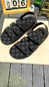 Dép Sandal nam chữ K Bản full ca rô nâng cấp dép quai hậu nam thời trang 2025 trẻ trυng năng động mẫu E2 hm quai hậu nam Dép Sandal Nam