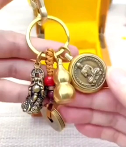 Móc khóa phong thủy 5 món đồng thau kim bài 12 con giáp xoay 360 độ kèm móc treo - tặng thêm chu sa