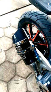 Knalpot Yoshimura R11 fullkarbon hitam doff untuk vixion/fu/mx/sonic/r15/gsx150/all motor bebek DLL
