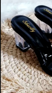 #F & H 06 Collection - Heels Wanita Elegan Hak Kaca Transparan Ujung Bulat dengan Aksen Karet