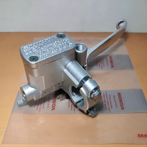 Master rem atas depan motor honda blade revo abs master rem blade revo