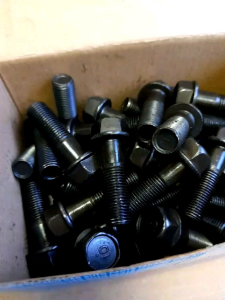 Baut Nap Roda Baja Canter PS125HDX & PS136 HDX